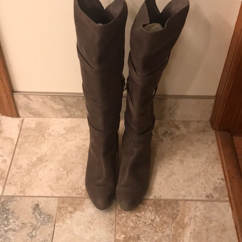 Beautiful Isola Adora Brown Nubuck Boots with Side  Zipper. Size 8. Perfect.